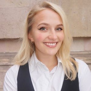 Meet your Posher, Stefani